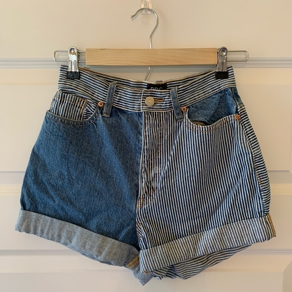 Urban Outfitters High Waisted Shorts - Picture 1 of 2